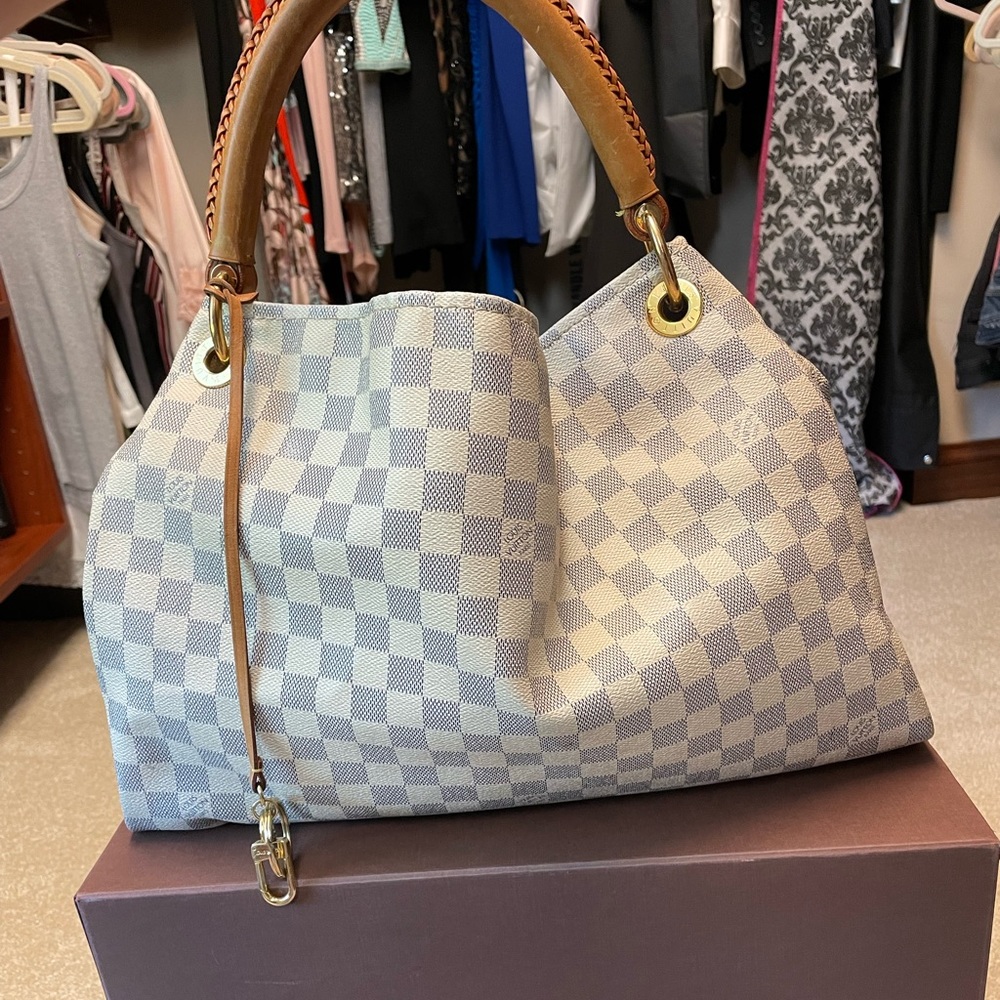 Louis Vuitton Artsy in Damier Azur